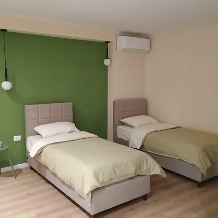 Marion - Placed In Bohemian Part Of Debar Maalo Apartment