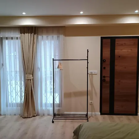 Marion - Placed In Bohemian Part Of Debar Maalo Apartment