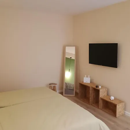 Marion - Placed In Bohemian Part Of Debar Maalo Apartment Skopje